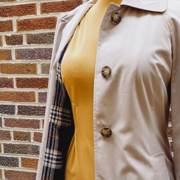 London Fog Lined Khaki Trench Coat, Size XS - Picture 6 of 10